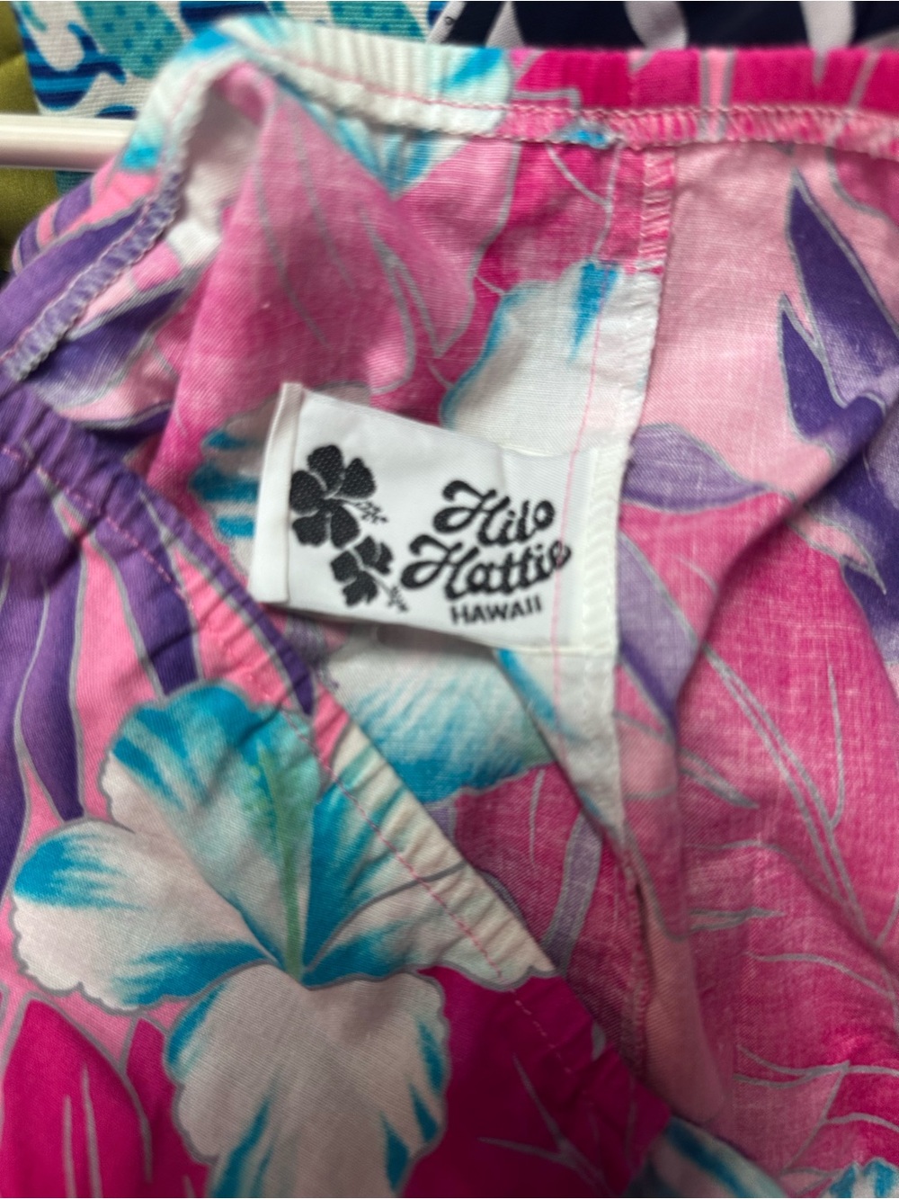 Hilo Hattie floral Hawaiian Dress - Picture 5 of 6